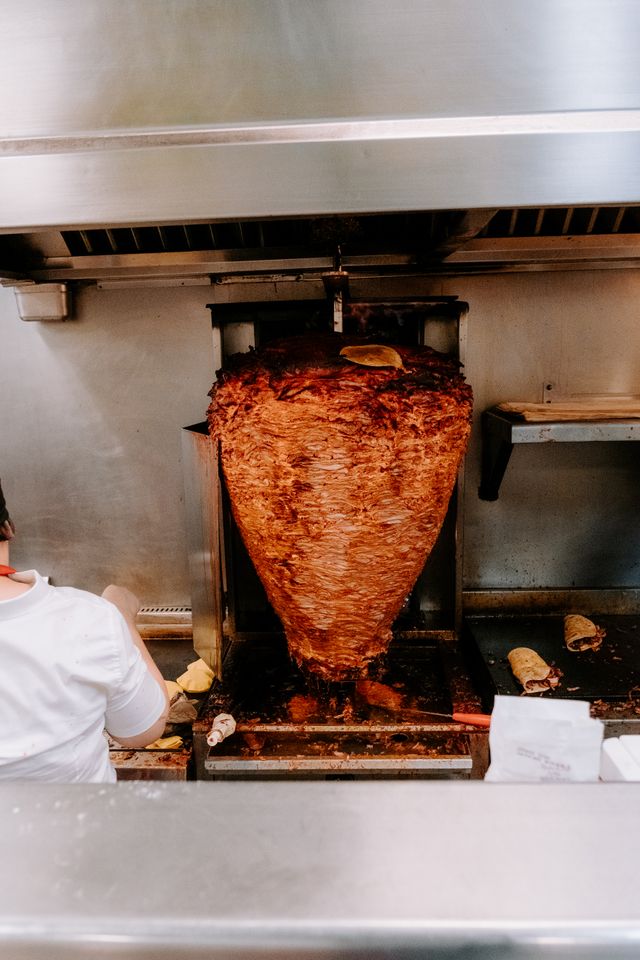 Al pastor from a truck, after dark