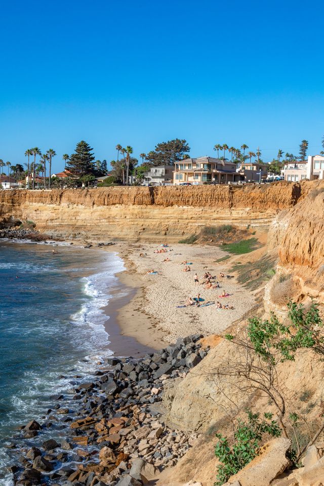 Sunset Cliffs at golden hour