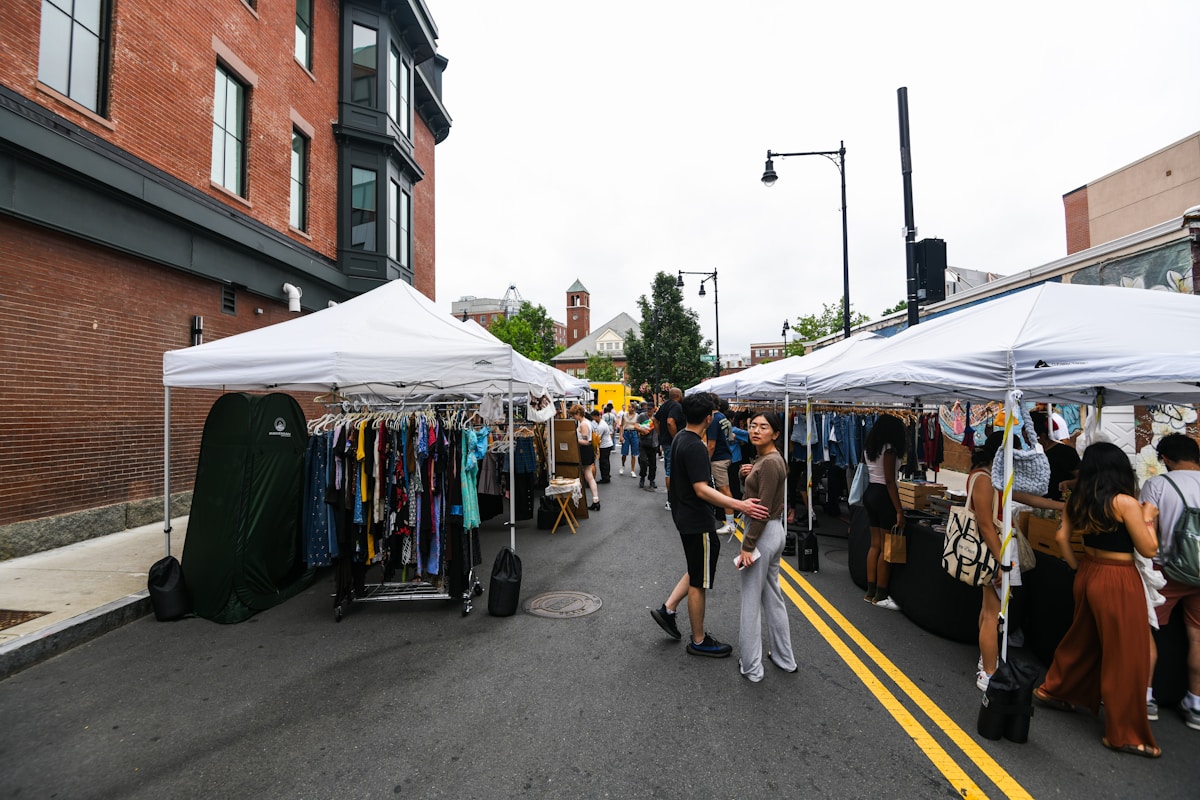 Sugar & Moon Outdoor Night Maker's Market — Mother's Day Edition